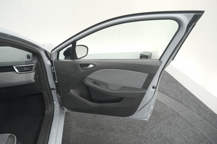 Renault Clio TCe 90 GPF techno | 360 Camera | Adaptieve Cruise Control | 9.3 Inch Groot Scherm