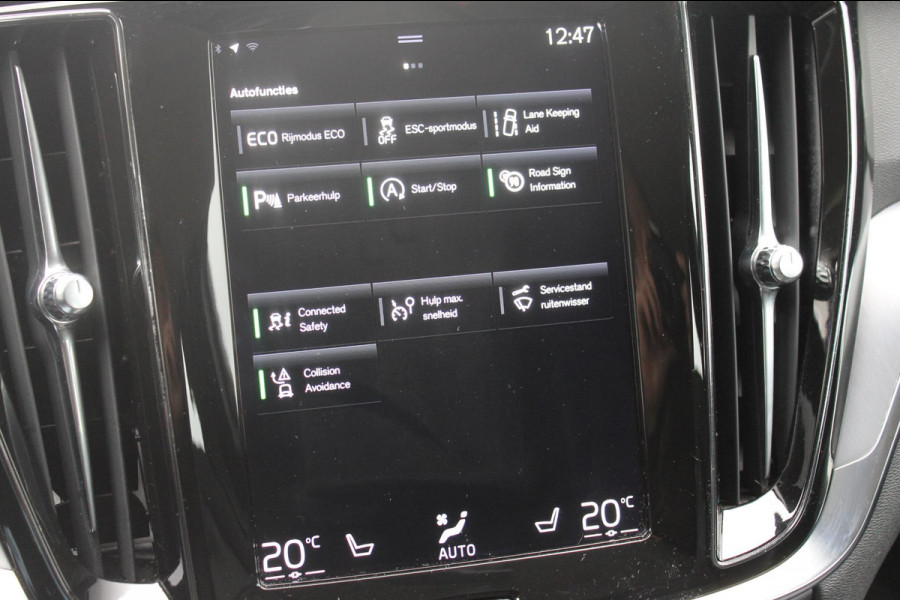 Volvo V60 B3 163PK Automaat Momentum Advantage Lederen bekleding / Apple Carplay / Cruise control / Stoelverwarming / Stuurwielverwarming / lichtmetalen velgen / Road Sign information