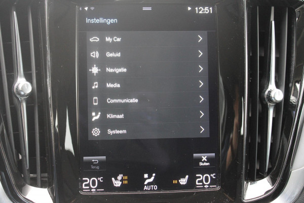 Volvo V60 B3 163PK Automaat Momentum Advantage Lederen bekleding / Apple Carplay / Cruise control / Stoelverwarming / Stuurwielverwarming / lichtmetalen velgen / Road Sign information