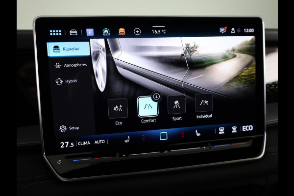 Volkswagen Tayron 1.5 eHybrid R-Line Edition 204 pk Automaat (DSG) | Verlengde garantie | Navigatie | Panoramadak | Trekhaak (wegklapbaar) | Parkeersensoren (Park assist) | Rondomzicht camera | Black Style pakket | R-Line |