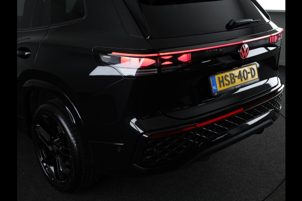 Volkswagen Tayron 1.5 eHybrid R-Line Edition 204 pk Automaat (DSG) | Verlengde garantie | Navigatie | Panoramadak | Trekhaak (wegklapbaar) | Parkeersensoren (Park assist) | Rondomzicht camera | Black Style pakket | R-Line |