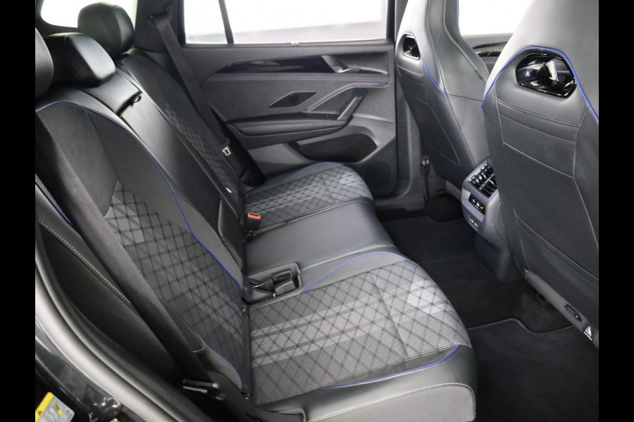 Volkswagen Tayron 1.5 eHybrid R-Line Edition 204 pk Automaat (DSG) | Verlengde garantie | Navigatie | Panoramadak | Trekhaak (wegklapbaar) | Parkeersensoren (Park assist) | Rondomzicht camera | Black Style pakket | R-Line |