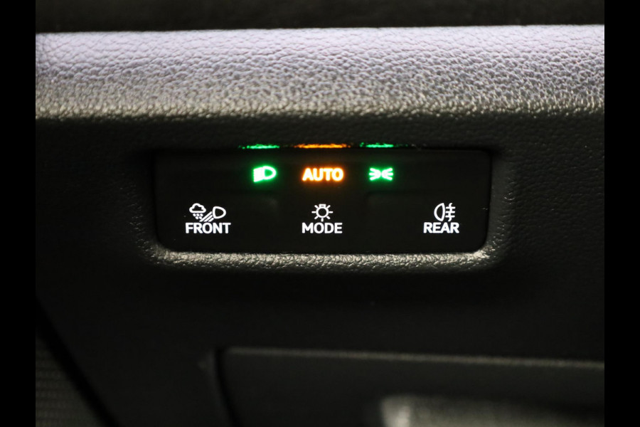 Volkswagen Tayron 1.5 eHybrid R-Line Edition 204 pk Automaat (DSG) | Verlengde garantie | Navigatie | Panoramadak | Trekhaak (wegklapbaar) | Parkeersensoren (Park assist) | Rondomzicht camera | Black Style pakket | R-Line |