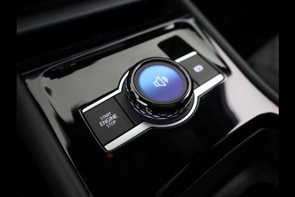 Volkswagen Tayron 1.5 eHybrid R-Line Edition 204 pk Automaat (DSG) | Verlengde garantie | Navigatie | Panoramadak | Trekhaak (wegklapbaar) | Parkeersensoren (Park assist) | Rondomzicht camera | Black Style pakket | R-Line |