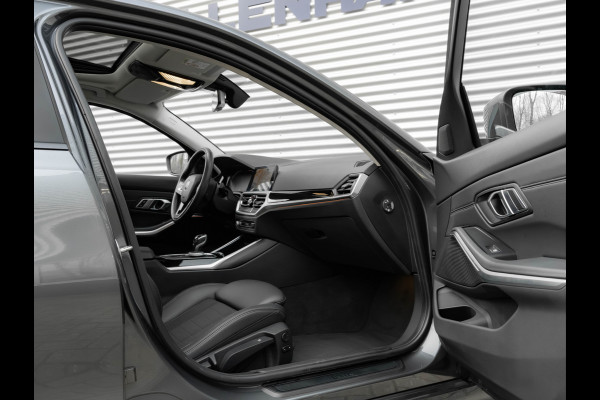 BMW 3-serie 320d - Sportstoelen - Schuif-/kanteldak - Hifi - Camera - Keyless Entry