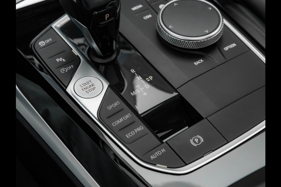 BMW 3-serie 320d - Sportstoelen - Schuif-/kanteldak - Hifi - Camera - Keyless Entry