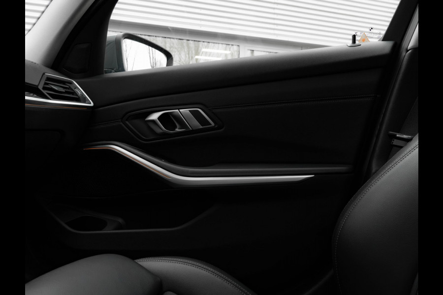 BMW 3-serie 320d - Sportstoelen - Schuif-/kanteldak - Hifi - Camera - Keyless Entry