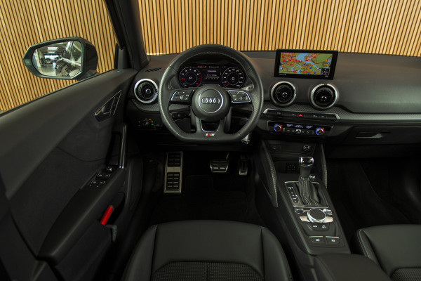 Audi Q2 35 TFSI S Edition SLINE-18"-CAMERA