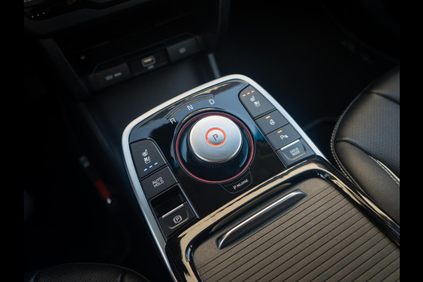 Kia e-Niro ExecutiveLine 64 kWh | Stoelverwarming-verkoeling | Cruise | Clima | Camera | Carplay | Navi | Keyless | Stoelverwarming-verkoeling |