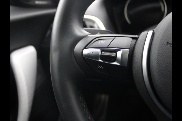 BMW 1-serie 118i Corporate Lease Executive | ELEKTRISCH SCHUIFDAK | ALCANTARA BEKLEDING | HARMAN KARDON |