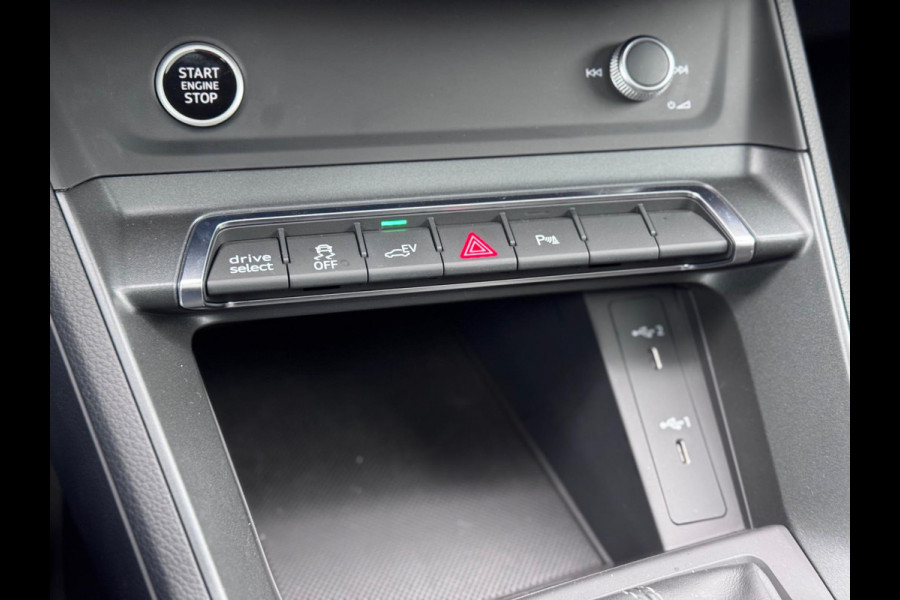 Audi Q3 Sportback 45 TFSI e S Edition Pano/Sfeer/Keyless