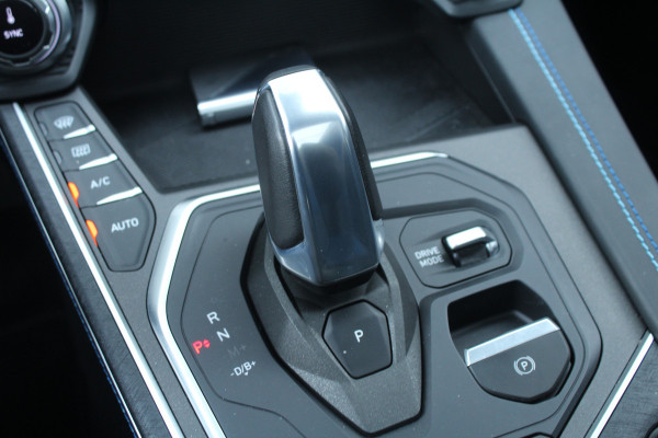 Lynk & Co 01 1.5 262pk PHEV 360 Camera BTW NL-Auto NAP Panoramadak Clima Cruise Navi Carplay 20"LMV El. Klep