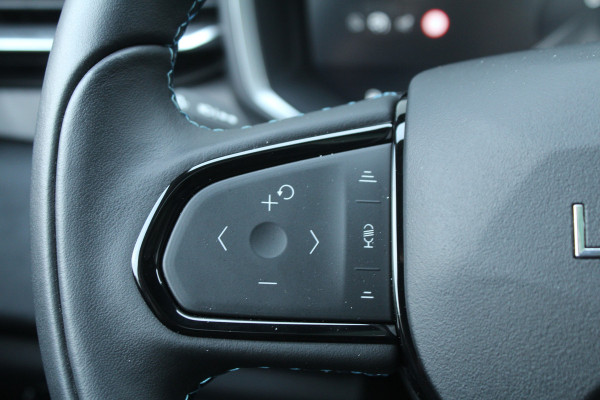 Lynk & Co 01 1.5 262pk PHEV 360 Camera BTW NL-Auto NAP Panoramadak Clima Cruise Navi Carplay 20"LMV El. Klep