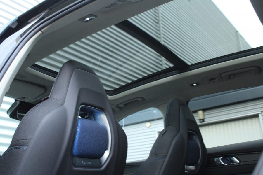 Lynk & Co 01 1.5 262pk PHEV 360 Camera BTW NL-Auto NAP Panoramadak Clima Cruise Navi Carplay 20"LMV El. Klep