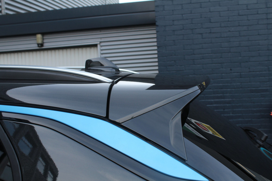 Lynk & Co 01 1.5 262pk PHEV 360 Camera BTW NL-Auto NAP Panoramadak Clima Cruise Navi Carplay 20"LMV El. Klep