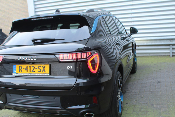Lynk & Co 01 1.5 262pk PHEV 360 Camera BTW NL-Auto NAP Panoramadak Clima Cruise Navi Carplay 20"LMV El. Klep