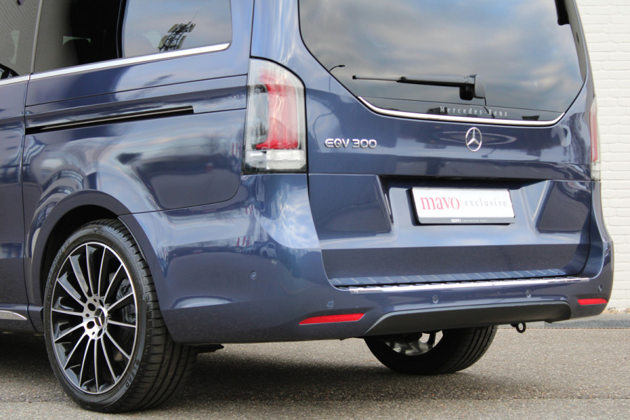 Mercedes-Benz Eqv 300 L2 / AMG / New Model / Panorama / 7-Persoons / 360 Camera / Vol Opties / NIEUWSTAAT