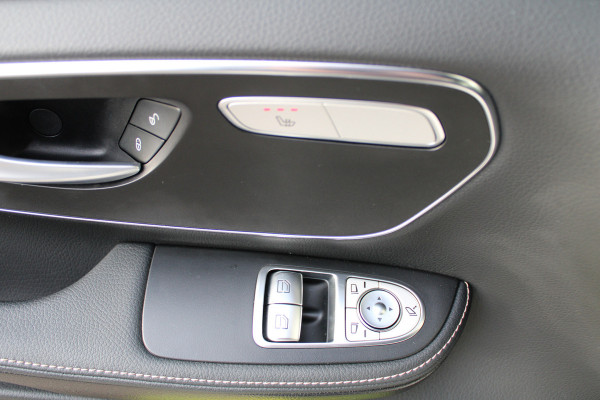 Mercedes-Benz Eqv 300 L2 / AMG / New Model / Panorama / 7-Persoons / 360 Camera / Vol Opties / NIEUWSTAAT