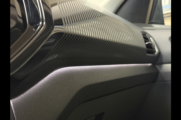 Volkswagen T-Cross 1.0 TSI 115pk AUT Style | Navi | 18 inch | LED | ACC | Blindspot | PDC V+A | Carplay | 100% Onderhouden!