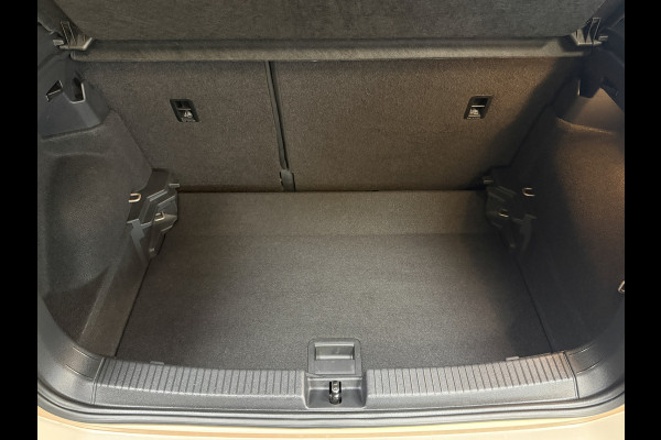 Volkswagen T-Cross 1.0 TSI 115pk AUT Style | Navi | 18 inch | LED | ACC | Blindspot | PDC V+A | Carplay | 100% Onderhouden!