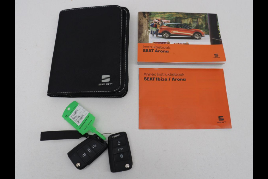 Seat Arona 1.0 TSI Style Intens | Alcantara | Full LED | Adaptive cruise | Virtual Cockpit | Camera | Carplay | Park Assist | Navigatie | Climate control