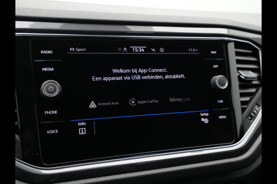 Volkswagen T-Roc 1.5 TSI 150pk DSG Sport Camera Navigatie Acc Carplay