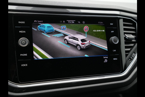 Volkswagen T-Roc 1.5 TSI 150pk DSG Sport Camera Navigatie Acc Carplay