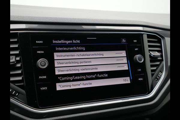 Volkswagen T-Roc 1.5 TSI 150pk DSG Sport Camera Navigatie Acc Carplay