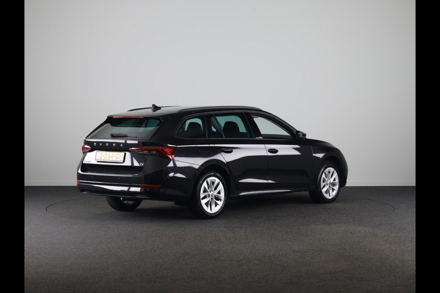 Škoda Octavia Combi 1.4 TSI iV PHEV Business Edition 204 pk Automaat (DSG) | Verlengde garantie | Navigatie | Parkeersensoren | Adaptieve cruise control | Stoelverwarming |