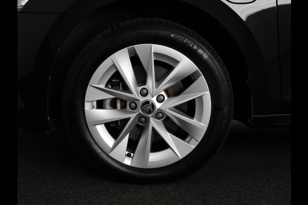 Škoda Octavia Combi 1.4 TSI iV PHEV Business Edition 204 pk Automaat (DSG) | Verlengde garantie | Navigatie | Parkeersensoren | Adaptieve cruise control | Stoelverwarming |