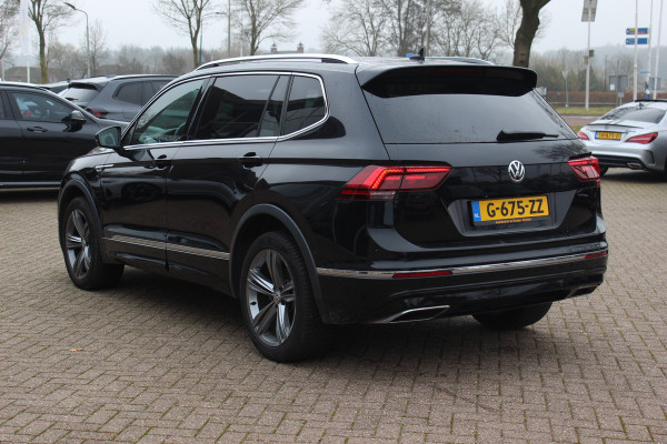Volkswagen Tiguan Allspace 1.5 TSI Highline Business R / Trekhaak / Camera / Navigatie / Keyless / 19'' / Stoelverwarming / DAB / ACC