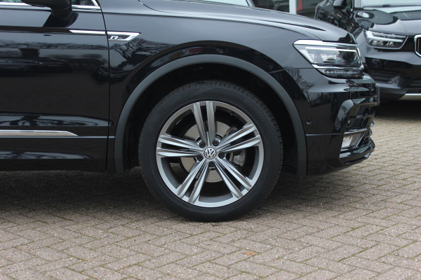 Volkswagen Tiguan Allspace 1.5 TSI Highline Business R / Trekhaak / Camera / Navigatie / Keyless / 19'' / Stoelverwarming / DAB / ACC