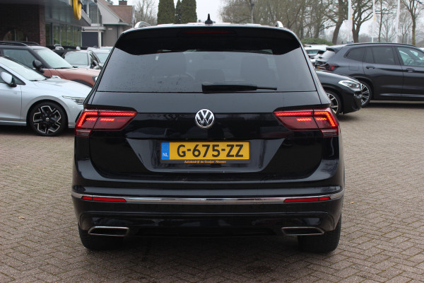 Volkswagen Tiguan Allspace 1.5 TSI Highline Business R / Trekhaak / Camera / Navigatie / Keyless / 19'' / Stoelverwarming / DAB / ACC
