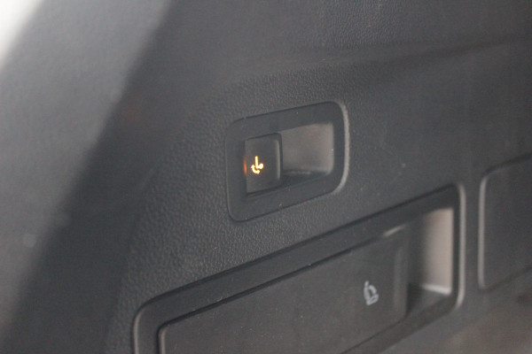 Volkswagen Tiguan Allspace 1.5 TSI Highline Business R / Trekhaak / Camera / Navigatie / Keyless / 19'' / Stoelverwarming / DAB / ACC