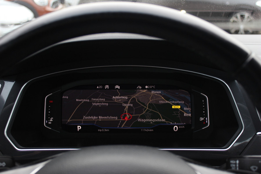 Volkswagen Tiguan Allspace 1.5 TSI Highline Business R / Trekhaak / Camera / Navigatie / Keyless / 19'' / Stoelverwarming / DAB / ACC