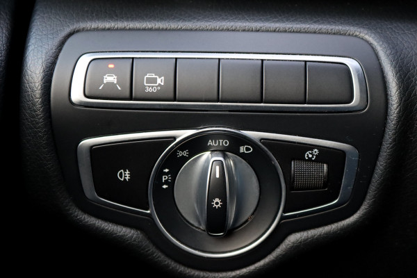 Mercedes-Benz V-Klasse 300d Extra Lang DC AMG Line | Avantgarde | Burmester | Trekhaak | Leder | Sfeerverlichting | Dodehoekassistent | Surround Camera | Spoorassistent | Stoelverwarming | Intelligent Light System |