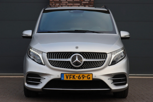 Mercedes-Benz V-Klasse 300d Extra Lang DC AMG Line | Avantgarde | Burmester | Trekhaak | Leder | Sfeerverlichting | Dodehoekassistent | Surround Camera | Spoorassistent | Stoelverwarming | Intelligent Light System |