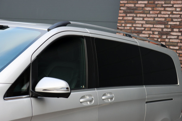 Mercedes-Benz V-Klasse 300d Extra Lang DC AMG Line | Avantgarde | Burmester | Trekhaak | Leder | Sfeerverlichting | Dodehoekassistent | Surround Camera | Spoorassistent | Stoelverwarming | Intelligent Light System |