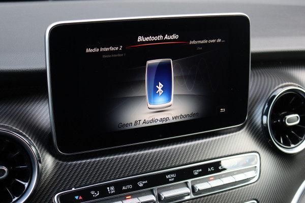Mercedes-Benz V-Klasse 300d Extra Lang DC AMG Line | Avantgarde | Burmester | Trekhaak | Leder | Sfeerverlichting | Dodehoekassistent | Surround Camera | Spoorassistent | Stoelverwarming | Intelligent Light System |