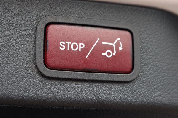 Mercedes-Benz V-Klasse 300d Extra Lang DC AMG Line | Avantgarde | Burmester | Trekhaak | Leder | Sfeerverlichting | Dodehoekassistent | Surround Camera | Spoorassistent | Stoelverwarming | Intelligent Light System |