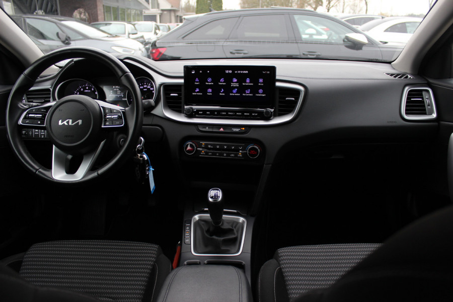 Kia Ceed Sportswagon 1.5 T-GDi DynamicLine / Trekhaak / Camera / Navigatie / 16'' / LED Koplampen / DAB / ACC
