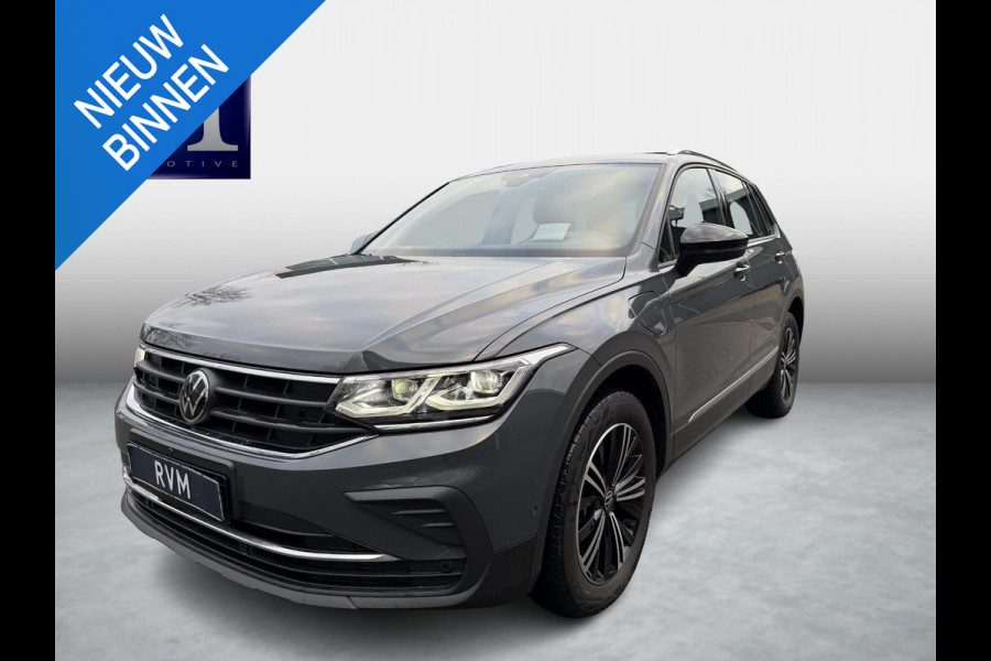 Volkswagen Tiguan 1.4 TSI eHybrid Active PHEV 245PK COMPLEET!| HUD HEAD-UP DISPLAY | PANODAK | ELEKTRISCHE TREKHAAK | 360 CAMERA | VIRTUAL DISPLAY |WINTERPACK STUUR + STOELVERWARMING | DEALER ONDERHOUDEN |