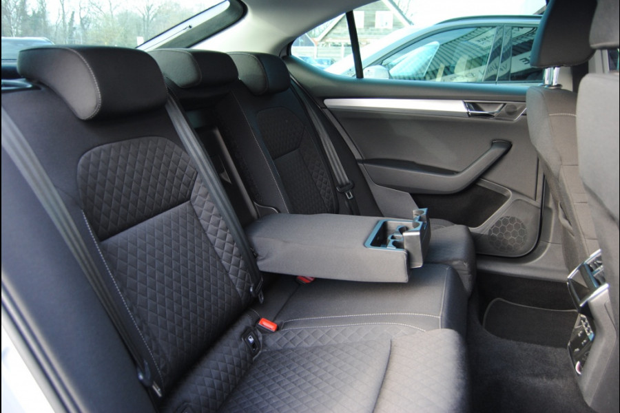 Škoda Superb 1.5 TSI Business Ed.| Apple Carplay | Stoelverwarming | Automaat