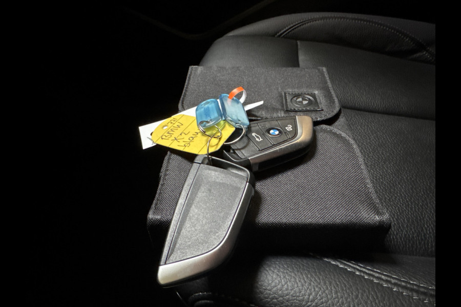 BMW X2 xDrive25e EXECUTIVE EDITION HEAD UP DISPLAY LEDER/NAVI/CAMERA  ......