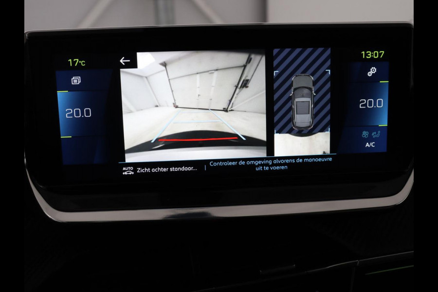Peugeot e-2008 EV GT Pack 50 kWh | 3-Fase | Panoramadak | Stoelverwarming | Trekhaak | Adaptive cruise | Leder/Alcantara | Carplay | Keyless | Digital Cockpit | Navigatie | Full LED