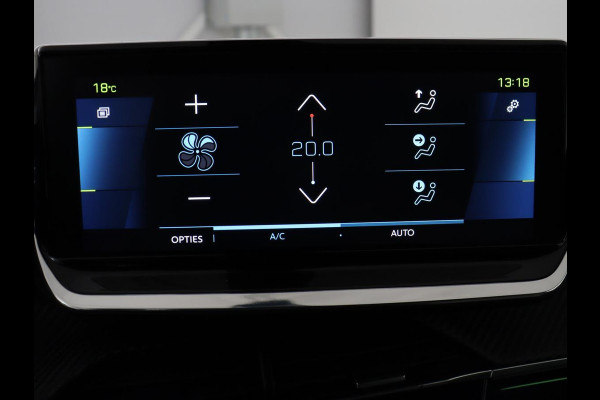Peugeot e-2008 EV GT Pack 50 kWh | 3-Fase | Panoramadak | Stoelverwarming | Trekhaak | Adaptive cruise | Leder/Alcantara | Carplay | Keyless | Digital Cockpit | Navigatie | Full LED