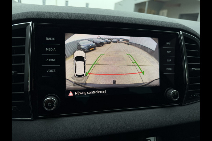 Škoda Karoq 1.5 TSI ACT Style | LED | Elek. Trekhaak | Navi | Carplay | Camera