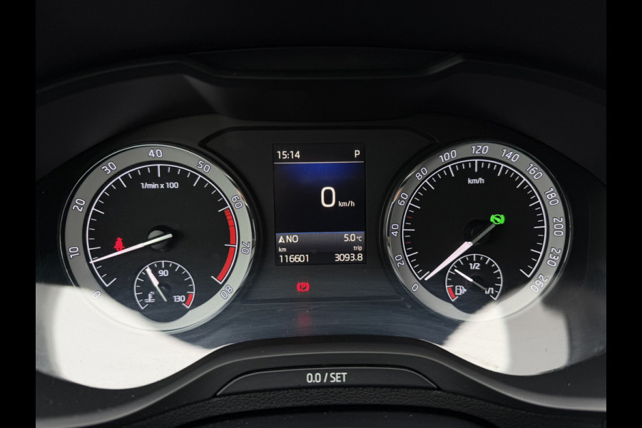 Škoda Karoq 1.5 TSI ACT Style | LED | Elek. Trekhaak | Navi | Carplay | Camera