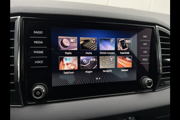 Škoda Karoq 1.5 TSI ACT Style | LED | Elek. Trekhaak | Navi | Carplay | Camera