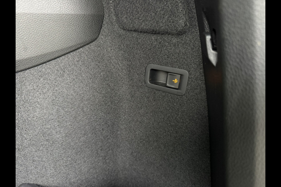 Škoda Karoq 1.5 TSI ACT Style | LED | Elek. Trekhaak | Navi | Carplay | Camera